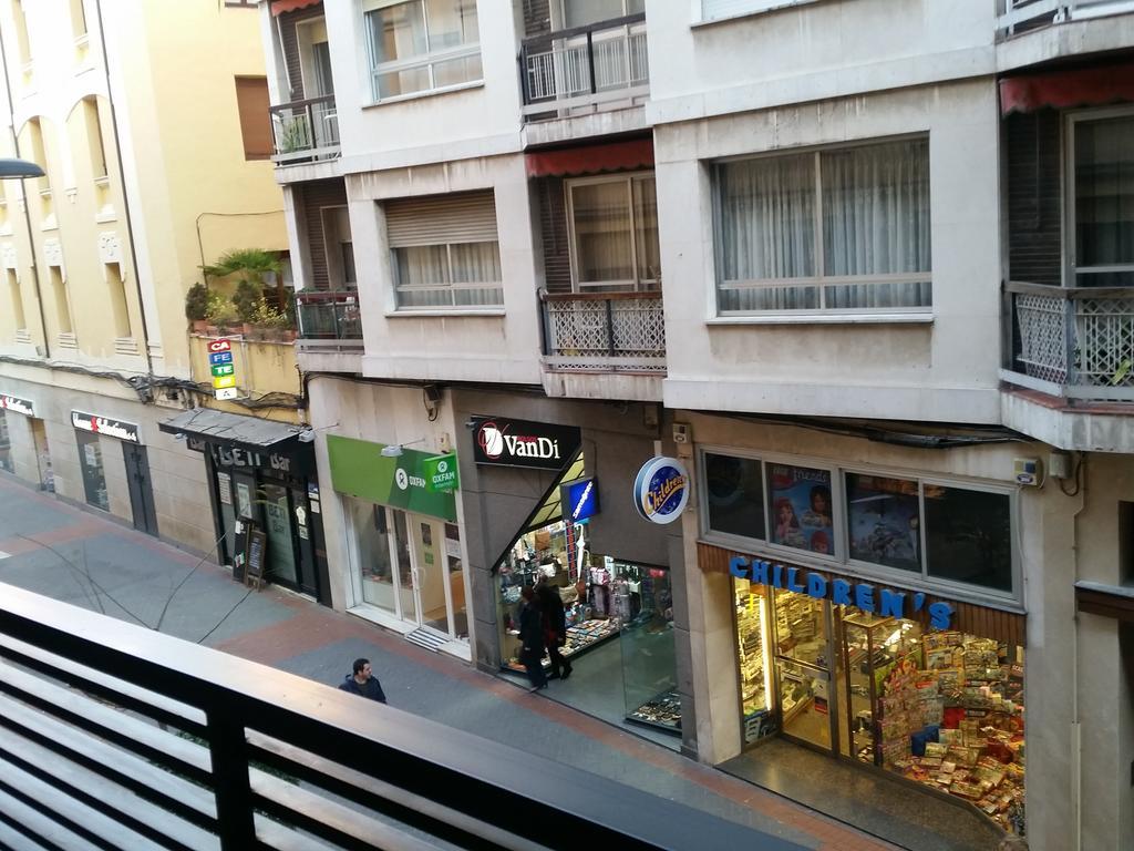 Pension El Espolon 洛格罗尼奥 外观 照片